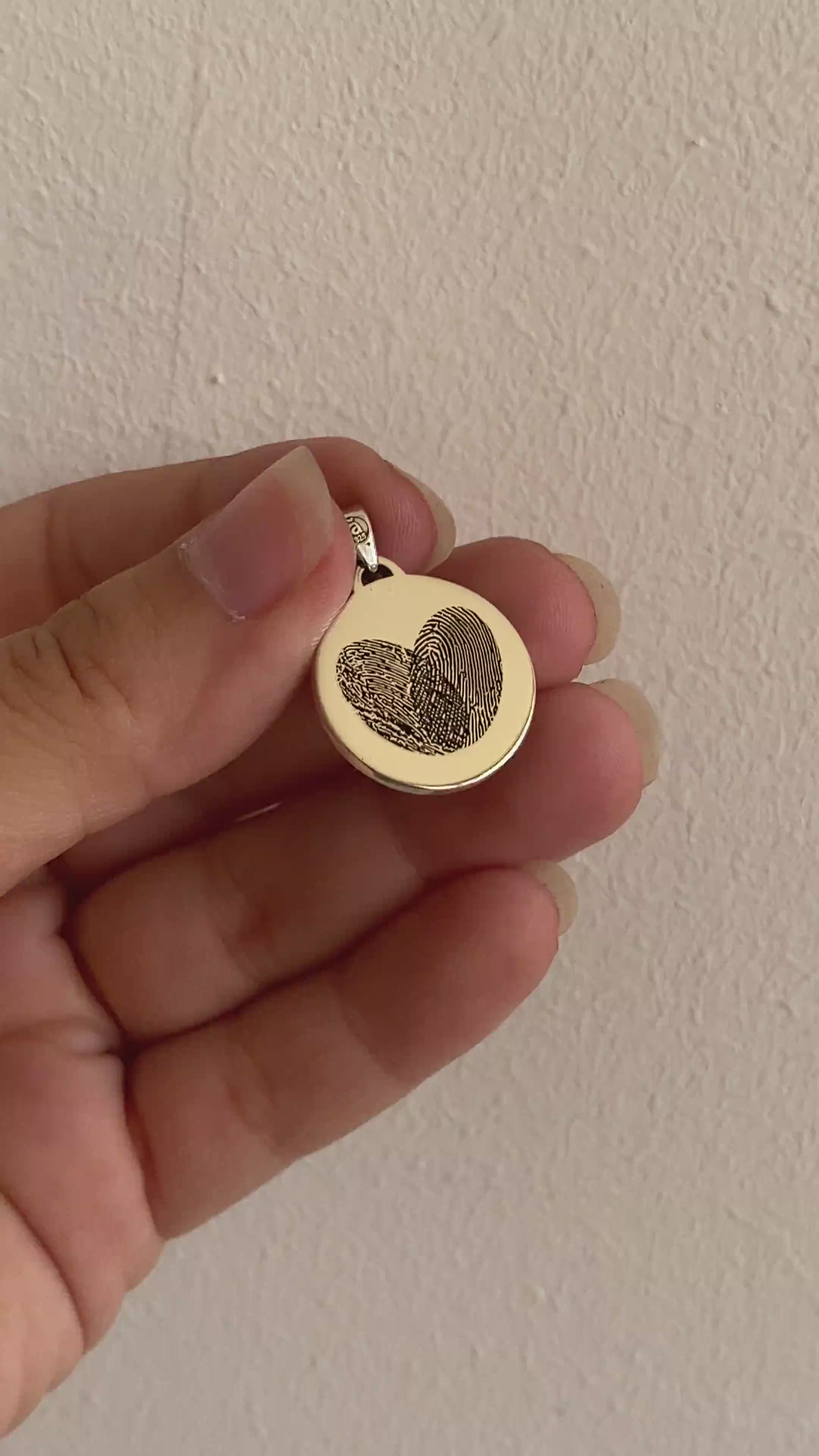 2.5 cm Round Pendant